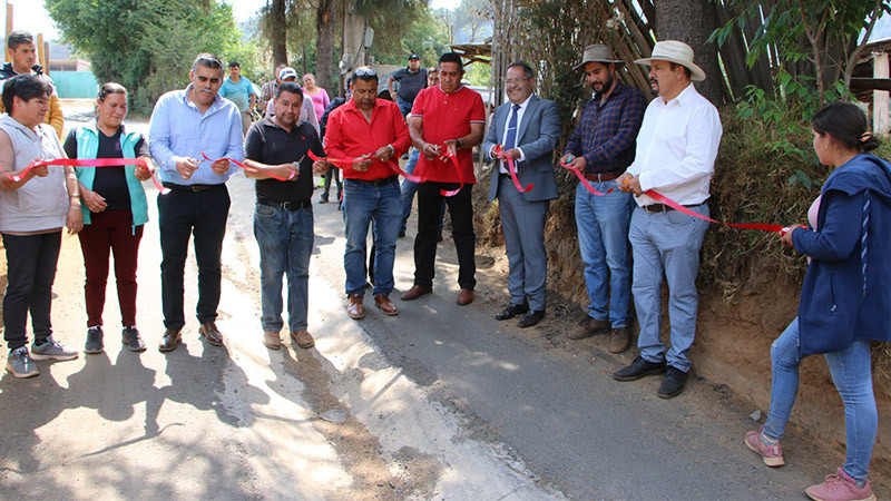 Presidente municipal de Ciudad Hidalgo inaugura construcción de roderas en la localidad de El Llano