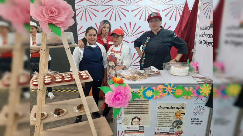 Expone Icatmi oferta educativa en Festival Michoacán de Origen