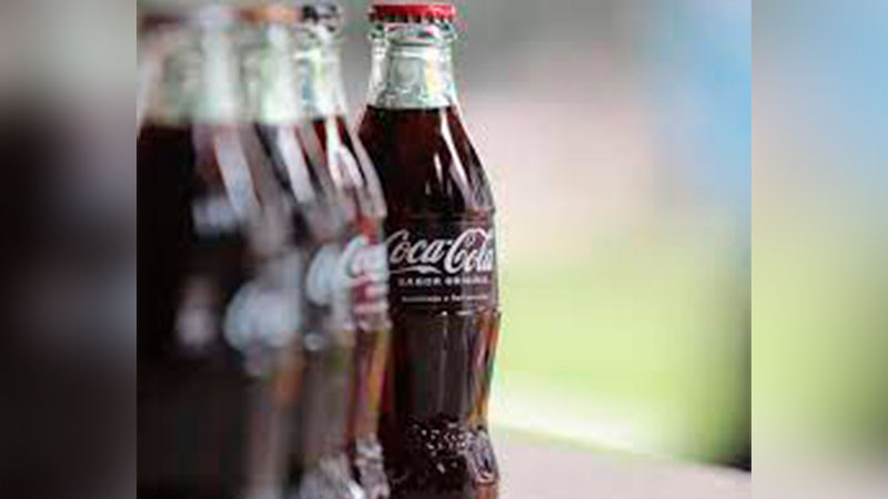 Localizan empresa clonadora de Coca-Colas; vendía en puesto de comida en el centro de CDMX
