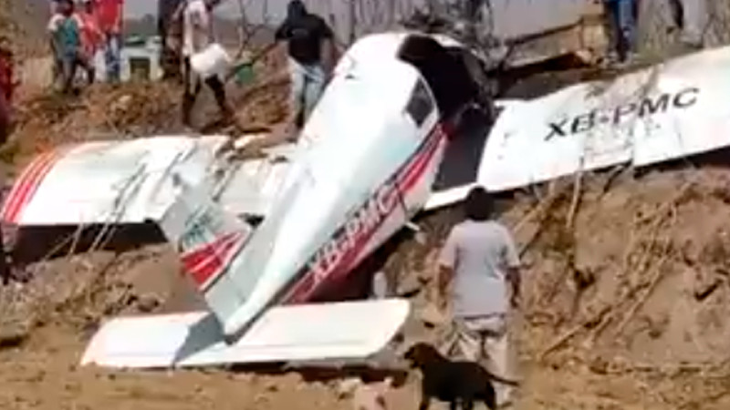 Se desploma avioneta en Puebla cerca del cerro Zapotecas, reportan dos heridos 