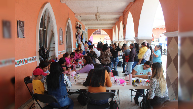 Realiza Instancia de la Mujer Ocampense evento por el día de las madres