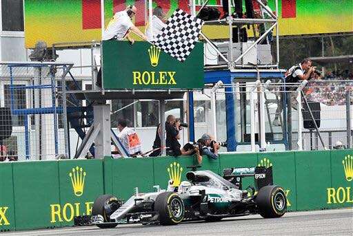 Hamilton gana en Alemania; se afianza en la cima de F1 - Foto 0 