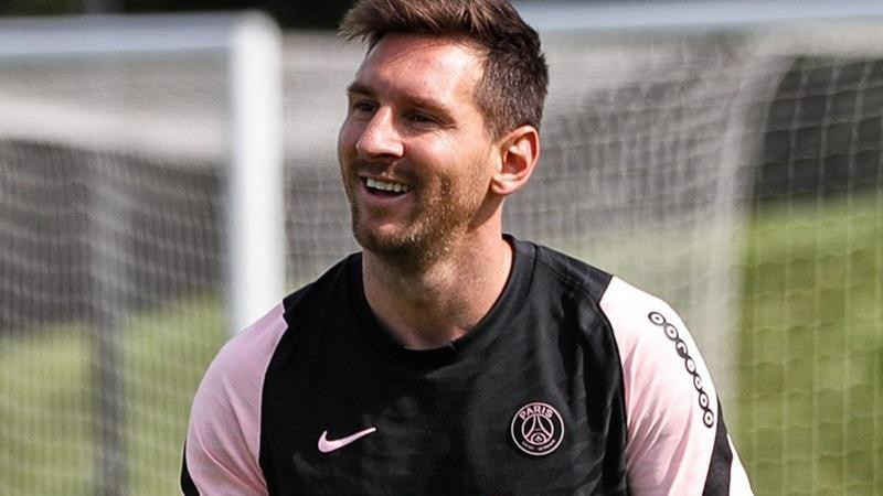 Messi vuelve a los entrenamientos con el PSG en medio de los rumores de su partida a Arabia 