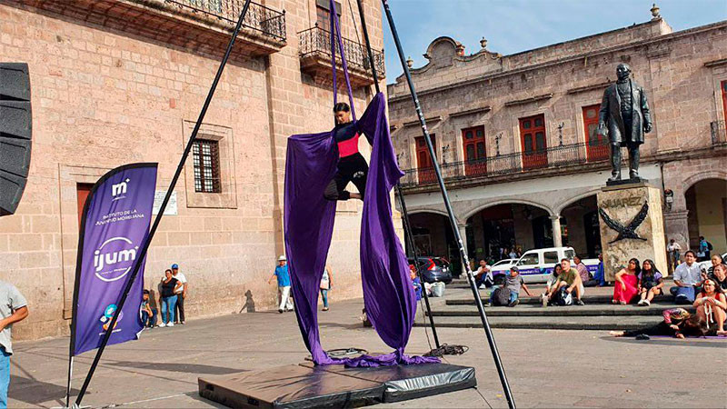 IJUM abre espacio para demostración de danza aérea con causa