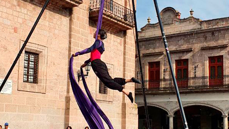 IJUM abre espacio para demostración de danza aérea con causa