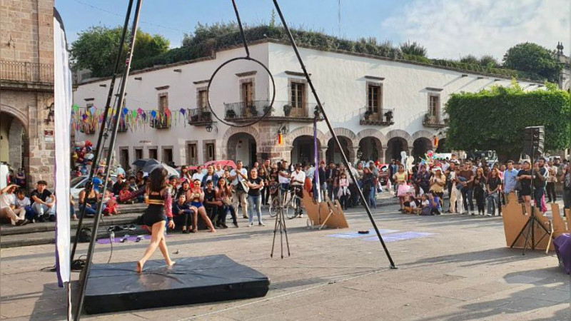 IJUM abre espacio para demostración de danza aérea con causa