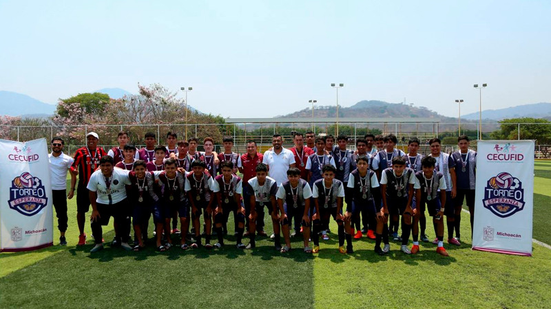 Domina Lázaro Cárdenas en fútbol en Torneo de la Esperanza, realizado en Arteaga, Michoacán