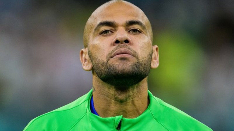 Le niegan libertad provisional a Dani Alves; jueza instruye que continúe en la cárcel 