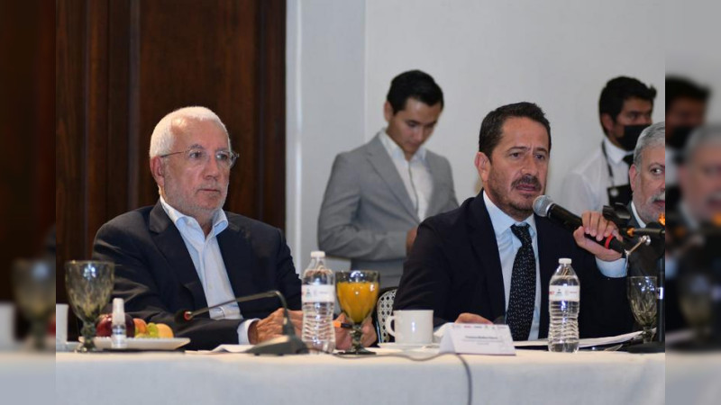 Ofrece Michoacán a sector automotriz disponibilidad de agua para uso industrial