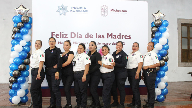 Reconoce Policía Auxiliar la labor de las mujeres madres de familia