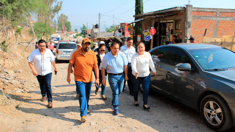 Arranca Bladimir González obras de rehabilitación de caminos en Tarímbaro