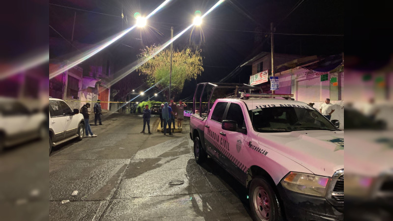 En Uruapan hombres armados atacan base de taxis, hay un muerto y un herido 