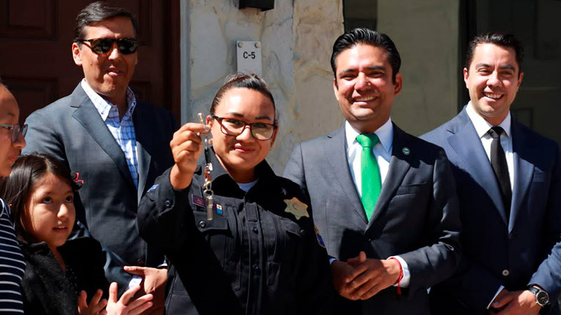 Entregan llaves a la Policía del Año, en Querétaro 