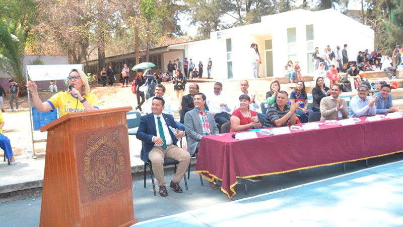 La Universidad Michoacana está comprometida con el deporte: Yarabí Ávila