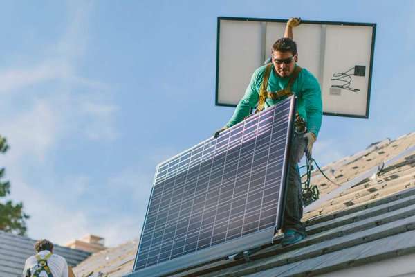 Tesla compra SolarCity por 2 mil 600 millones de dólares 