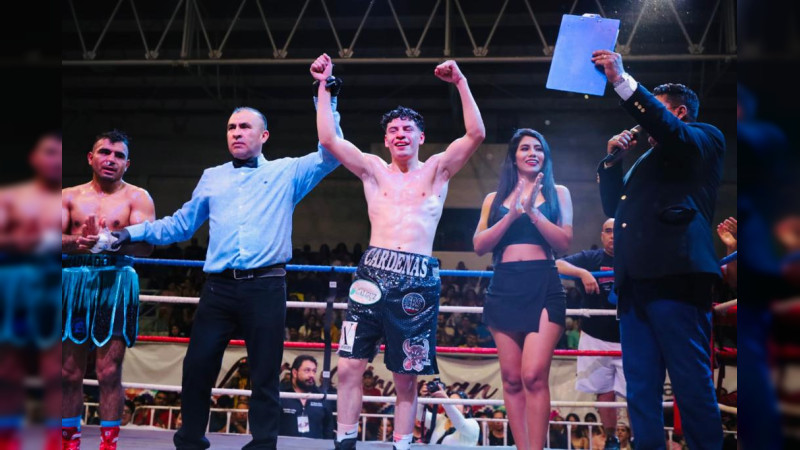 Espectacular función de box profesional, en Uruapan