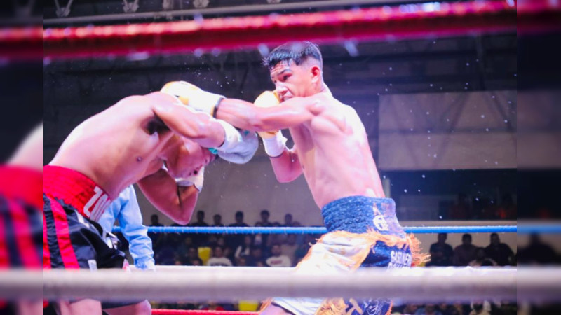 Espectacular función de box profesional, en Uruapan