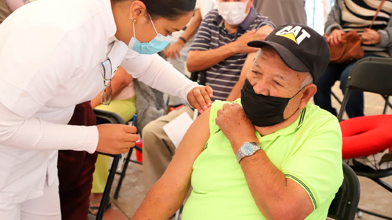 Vacunada contra el COVID-19, el 92.44% de la población michoacana: Salud Michoacán