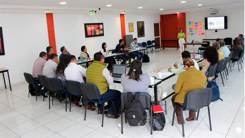 Refuerza Cecytem conocimientos sobre modelo de Educación Dual 