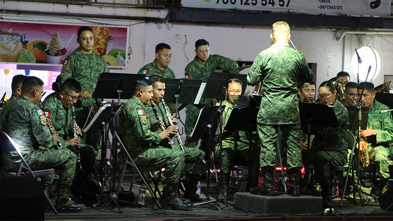 Se presenta la Banda Musical de la 12va Región Militar de Irapuato, Guanajuato, en Ciudad Hidalgo