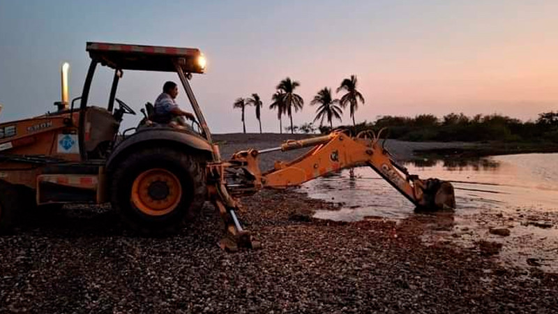 Se presenta el fenómeno de Mar de Fondo en la Bahía de Petacalco, ubicada en la costa de Guerrero