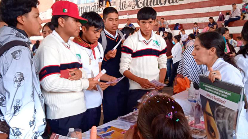 Con Feria Intercultural de Salud, lleva Salud Michoacán servicios médicos a Janitzio