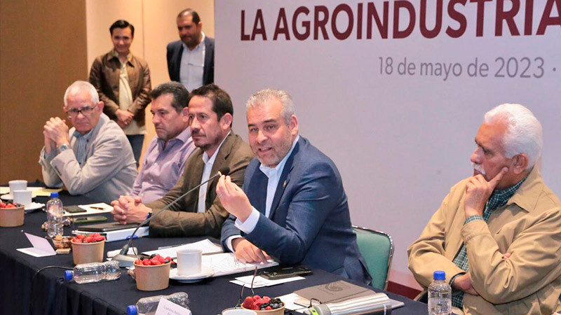 Gobierno de Michoacán y asociaciones de la agroindustria van por acuerdo de formalización laboral 
