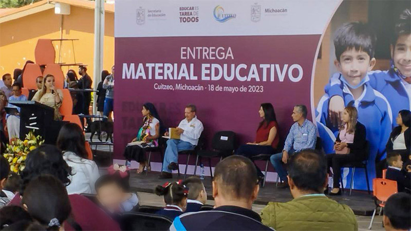 Participa DIF Michoacán en entrega de material a escuelas de Cuitzeo