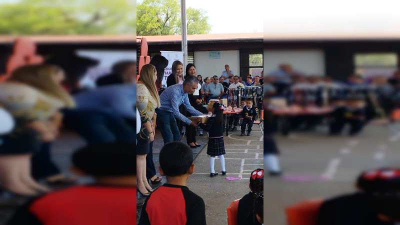 Participa DIF Michoacán en entrega de material a escuelas de Cuitzeo