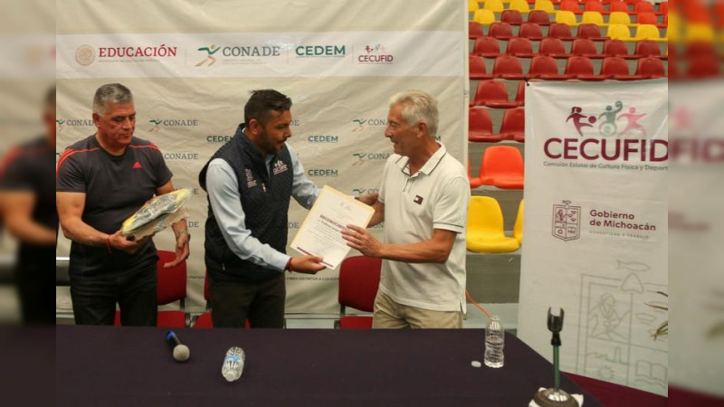 Capacita Conade a directores municipales del deporte en Cecufid