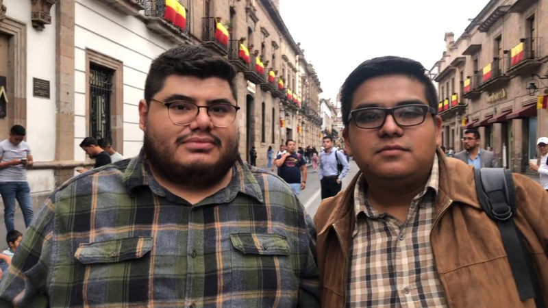 Ciudadanos orgullosos del 482 Aniversario de Morelia