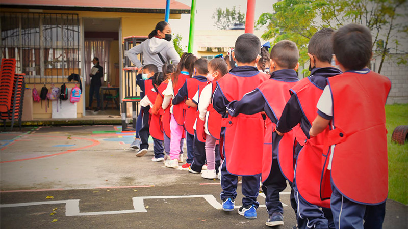 Ciclo escolar sin interrupciones en más de 12 mil escuelas de Michoacán: SEE 