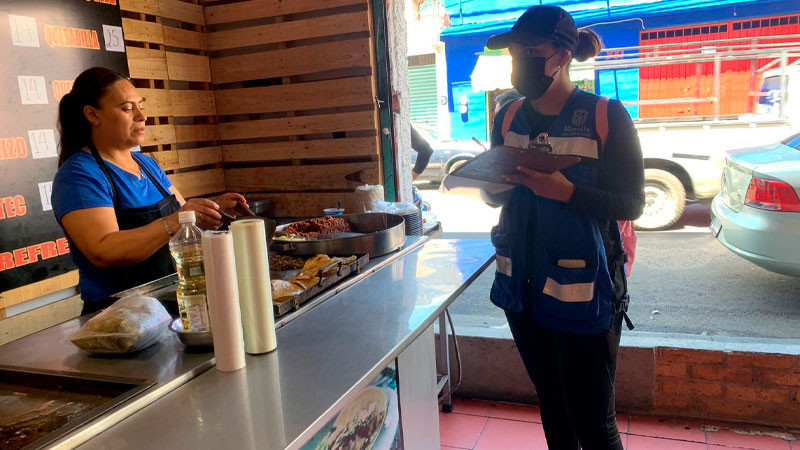 Autoridades realizan revisión de alimentos en colonias de Morelia, para evitar infecciones gastrointestinales