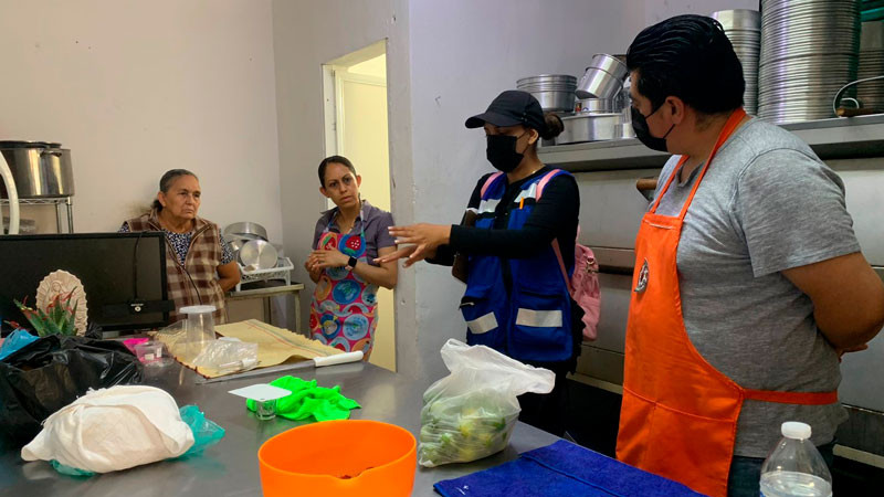 Autoridades realizan revisión de alimentos en colonias de Morelia, para evitar infecciones gastrointestinales