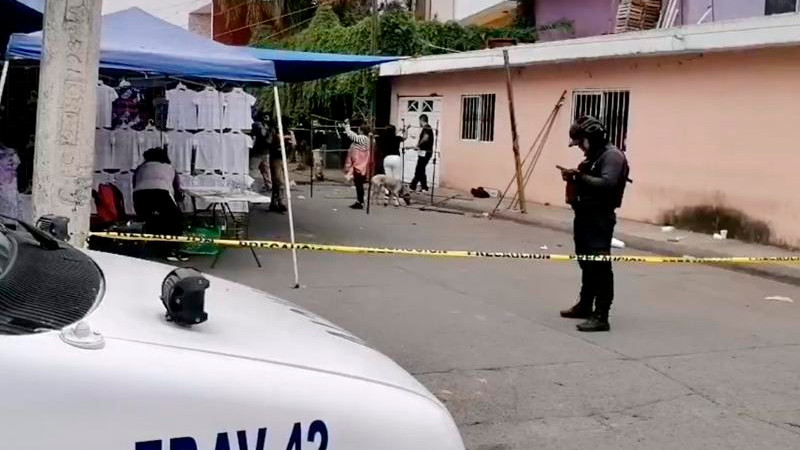 Balacera en tianguis de Uruapan, Michoacán deja un muerto y un menor herido 