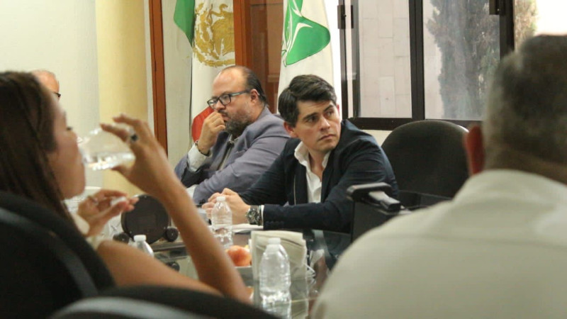 Presenta Toño Ixtláhuac, propuesta del terreno para construcción del hospital del IMSS