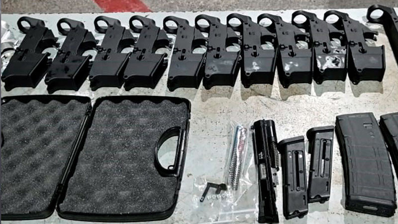 Aduanas de México detecta a persona con piezas de fusiles de asalto, en Nuevo León 