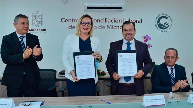 Rectora pide confianza en semillero de profesionistas egresados de la Universidad Michoacana