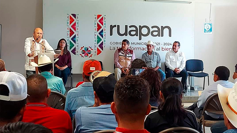 Compesca entrega 50 mil crías de tilapia a productores de Uruapan