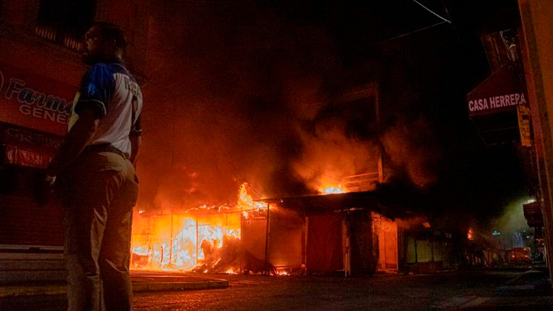 Más de 77 millones de pesos, los daños económicos por incendio en mercado independencia: FGE 
