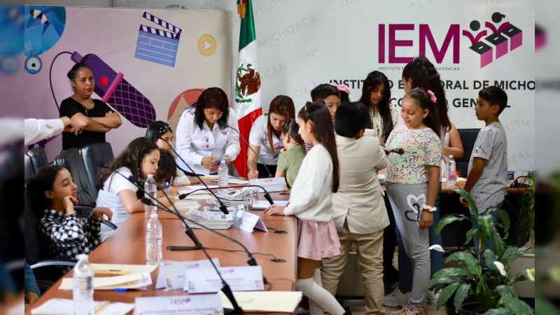Sesiona el consejo electoral infantil 2023 y alzan la voz por el cuidado del medio ambiente