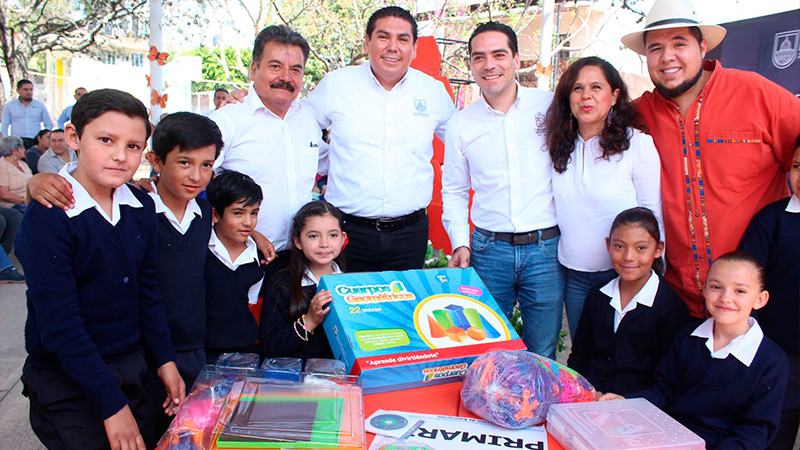Gobierno de Michoacán destina 21 mdp para escuelas del Bajío