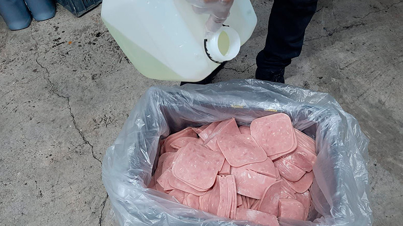Asegura Salud Michoacán 20 kilos de carne en mal estado en distribuidora de Zitácuaro 