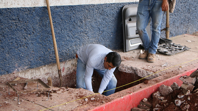 Téllez Marin da banderazo a trabajos de construcción en el Cuartel Morelos de Transito y Vialidad en Ciudad Hidalgo 