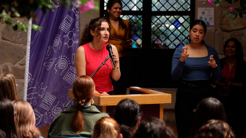 La protección de los derechos humanos de las mujeres, una prioridad para Alfonso Martínez 