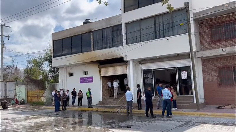 Se registra incendio en edificio del Instituto Electoral de Coahuila 
