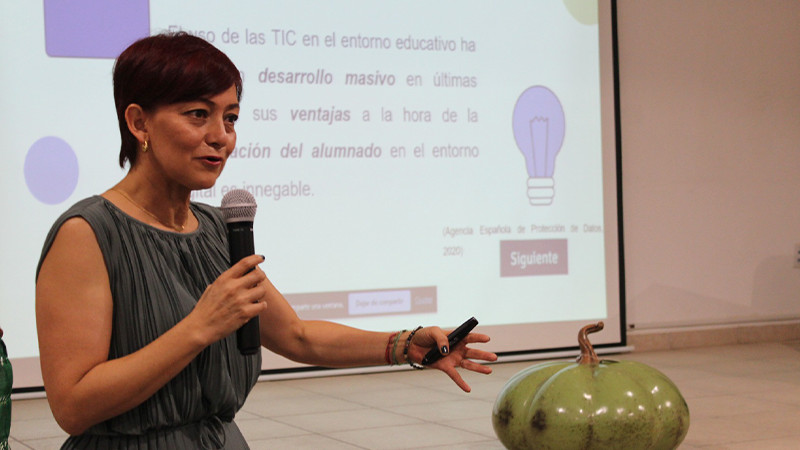 UTM participa en coloquio 4ta Torre de Babel de la UMSNH