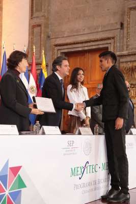 Fundamental, tema educativo para relación México-Francia: Nuño Mayer - Foto 0 
