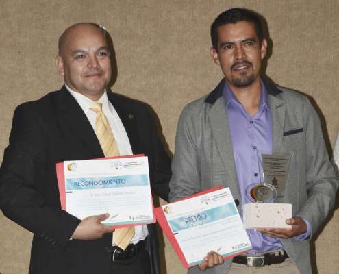 En las instituciones educativas debe mantenerse la pasión por la ciencia, dice el rector de la UMSNH - Foto 4 