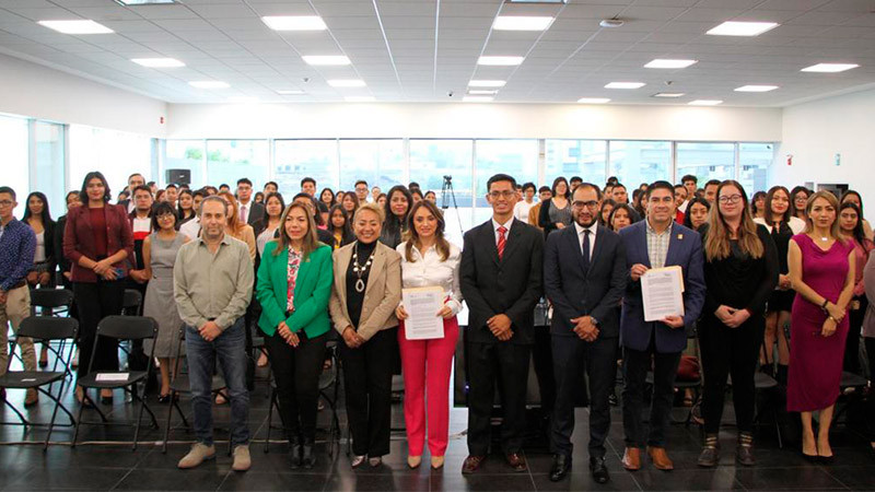 Universitarios harán prácticas profesionales con diputada local, en Querétaro 